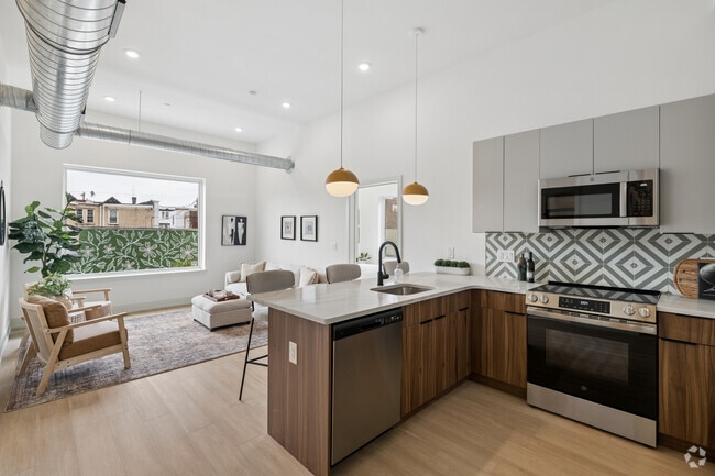2BR, 2BA - 890SF - Kitchen