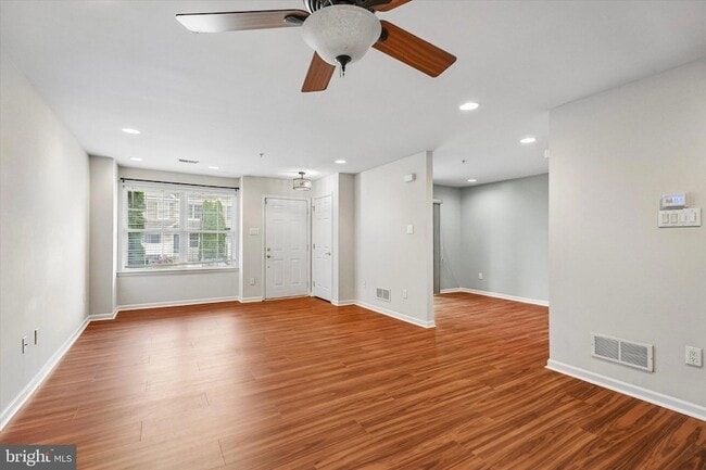 Photo - 222 Flagstone Rd