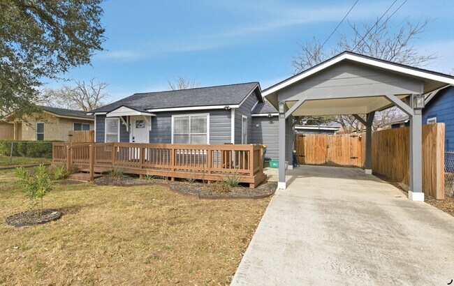 Photo - 413 W Wright Blvd