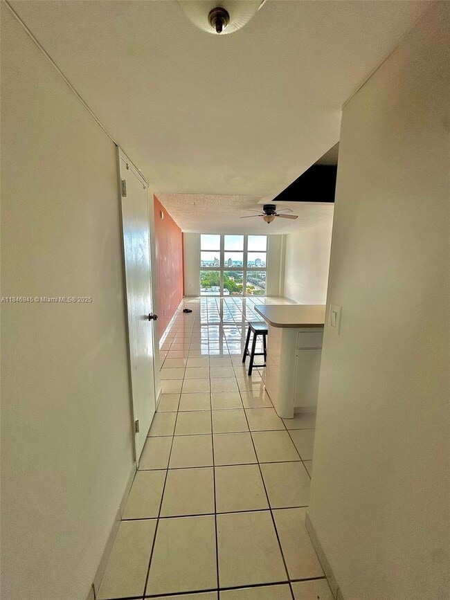 Building Photo - 1228 West Ave Unit 1109 Rental