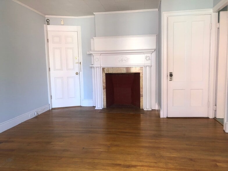 31 Deering St