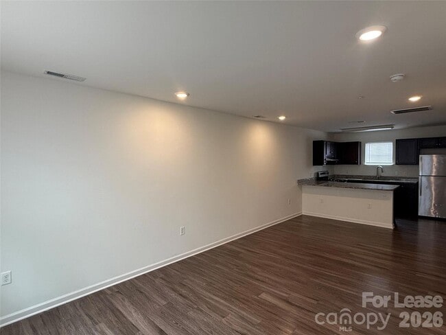 Photo - 2021 Oakdale Rd
