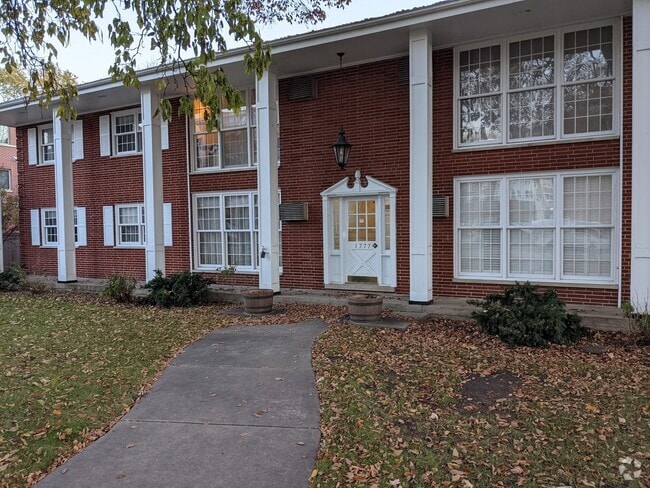 Building Photo - 1777 Dewes St Unit D Rental
