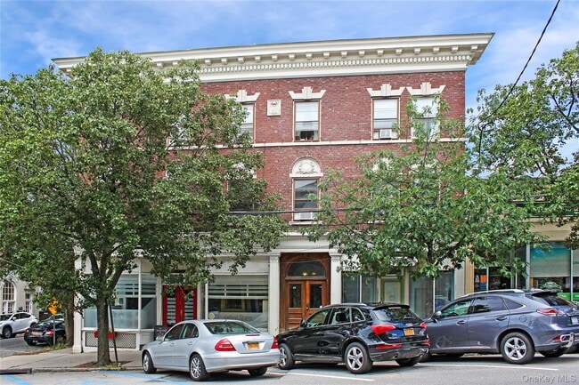 Building Photo - 49 Main St Unit 3