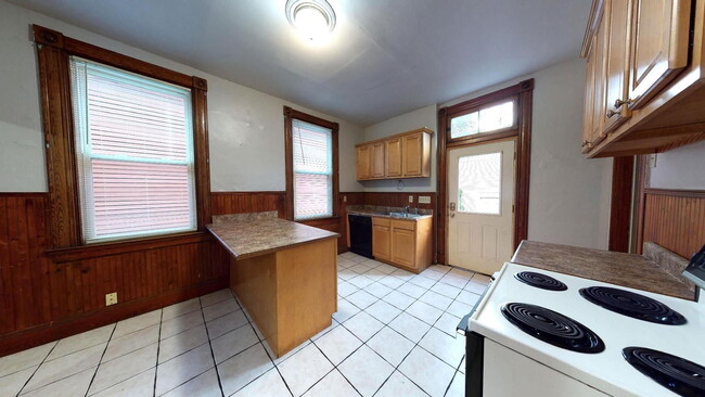 Photo - 2319 Sauer Ave