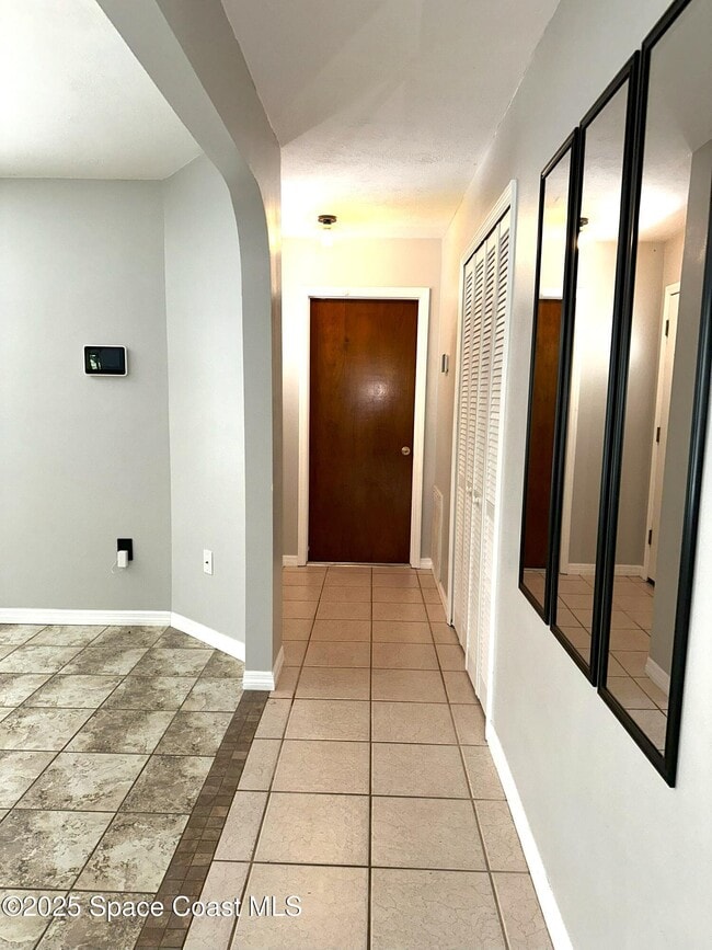 Photo - 259 Emerson Dr NW