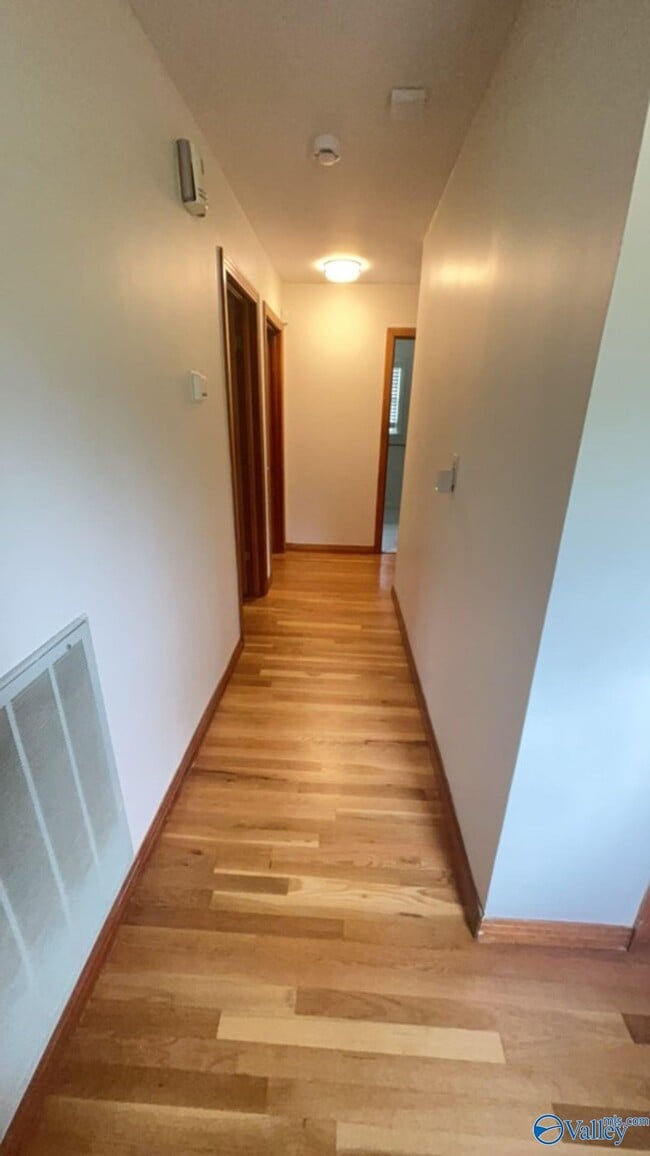 Photo - 1400 McClung Ave SE