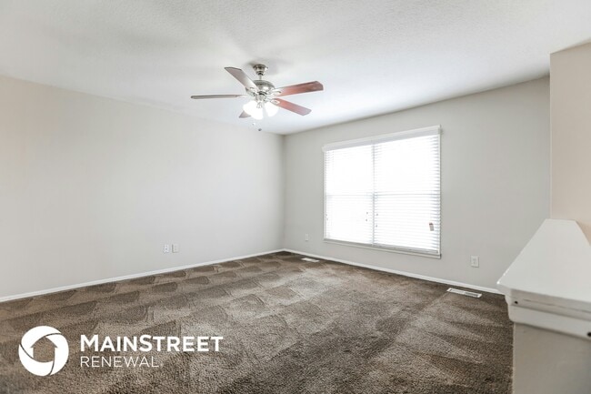 Photo - 406 E 164th Terrace