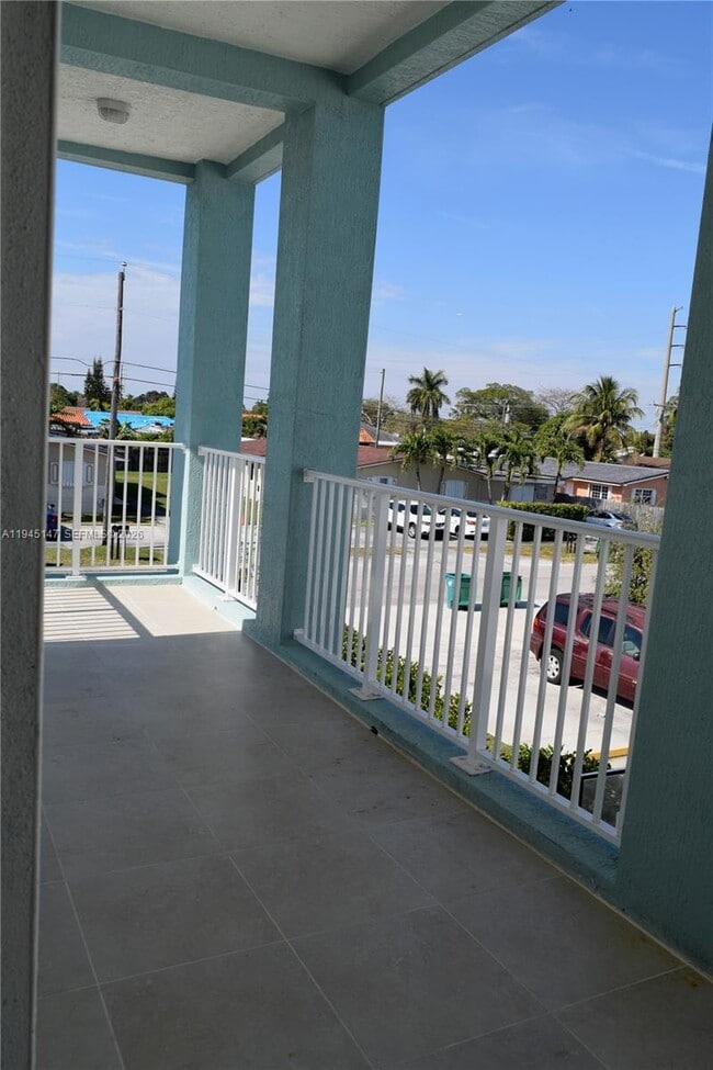 Photo - 447 SW 78th Ct