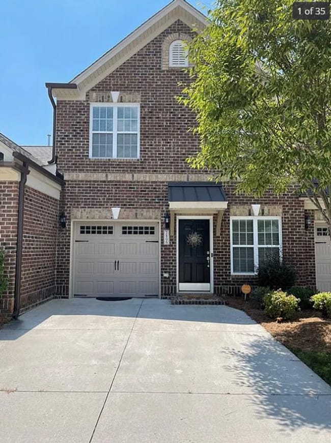 Two bedroom, 2.5 bath condo townhome in Bu... - Two bedroom, 2.5 bath condo townhome in Bu...