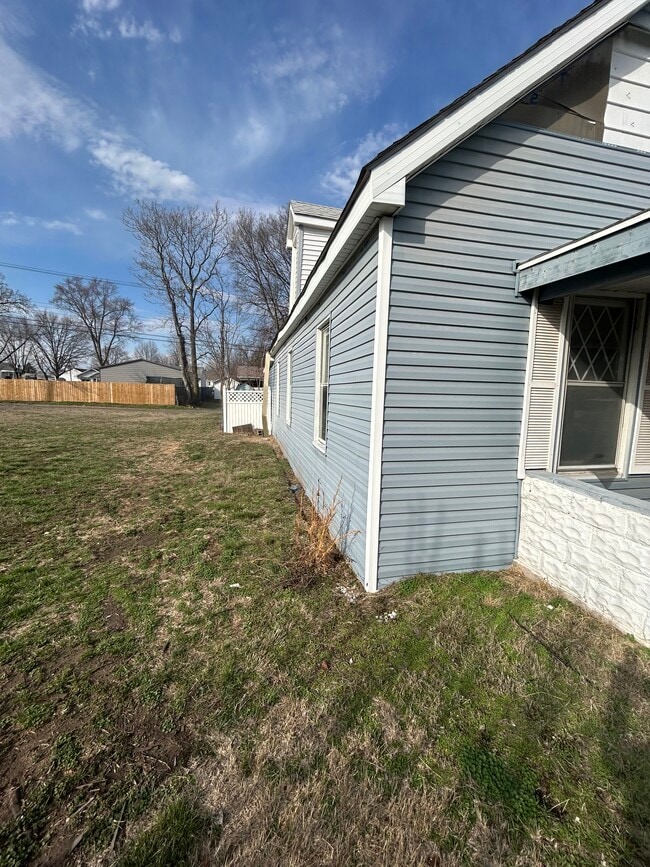 Photo - 47 W Penning Ave