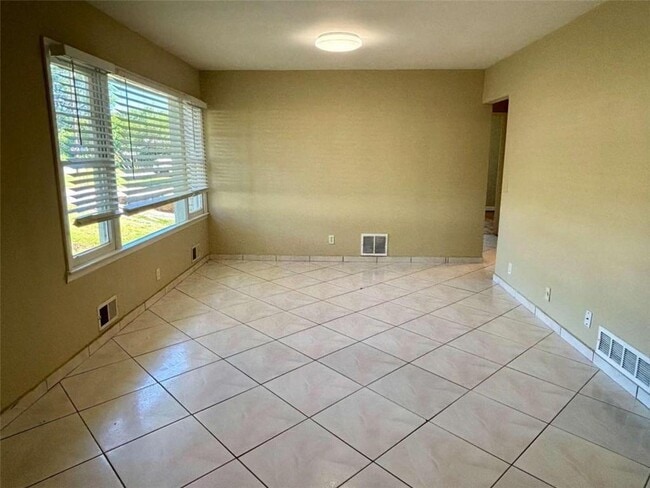 Photo - 3129 Nursery Rd SE