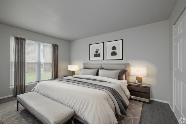 Photo - Edgewater Manor