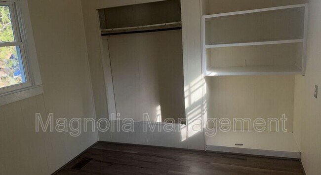 Photo - 1835 Colonial Ave
