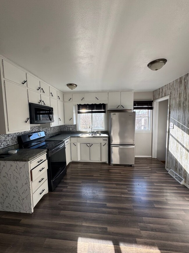 Photo - 3 bd 1ba charming home in Hudson IA for rent