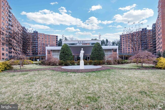 Building Photo - 4201 Cathedral Ave NW Unit 511 E Rental