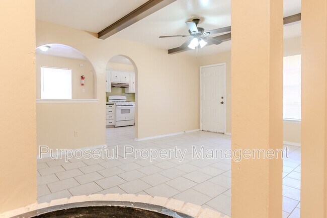 Photo - 809 Meadowgreen Dr