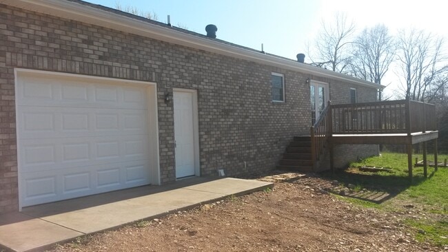 Photo - 2900 Mosley Ferry Rd