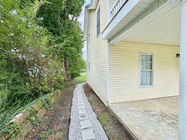 Photo - 1510 11th St Unit B-Upstairs