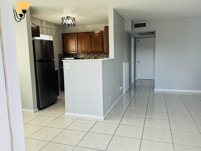 Photo - 151 Brighton Dr Unit D