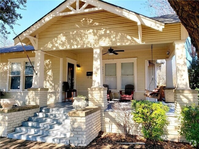 Building Photo - 5459 Miller Ave Rental