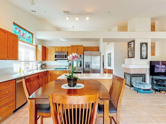 Photo - 2520 Lobelia Dr