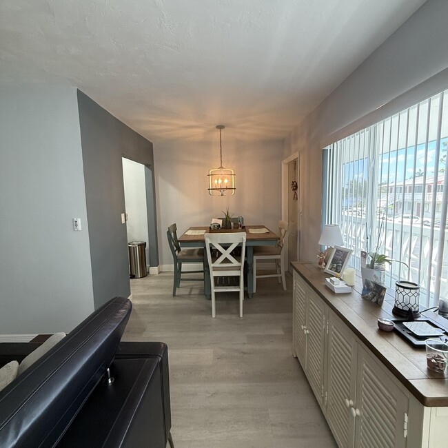 Photo - 2102 Lake Osborne Dr Unit 20