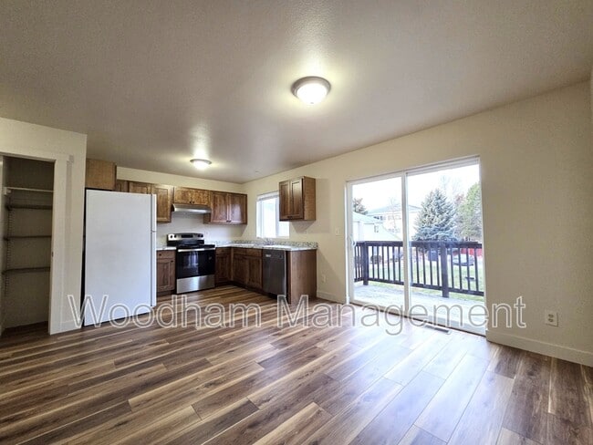 Building Photo - 1759 W Kagy Blvd