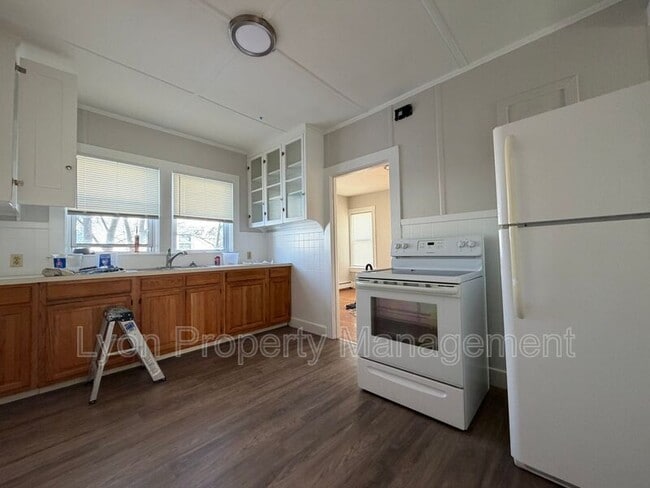 Building Photo - 5 Church St Unit 1st Floor