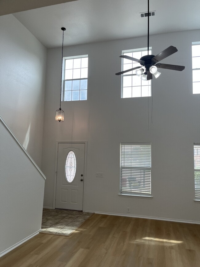 Photo - 4529 Blue Jay Ln