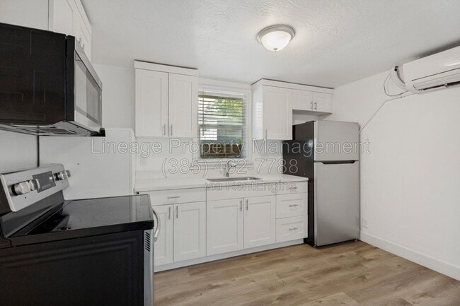 Photo - 759 E Scott Ave