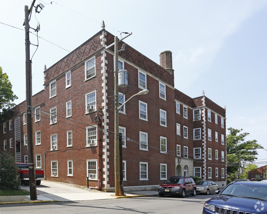 Photo - Fort Sanders Manor Apartments