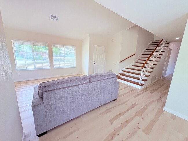 Livingroom - 3515 W Avenue J4