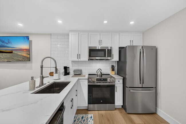 1605 S US Hwy 1 Unit C404