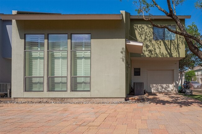 Building Photo - 4331 Eigel St