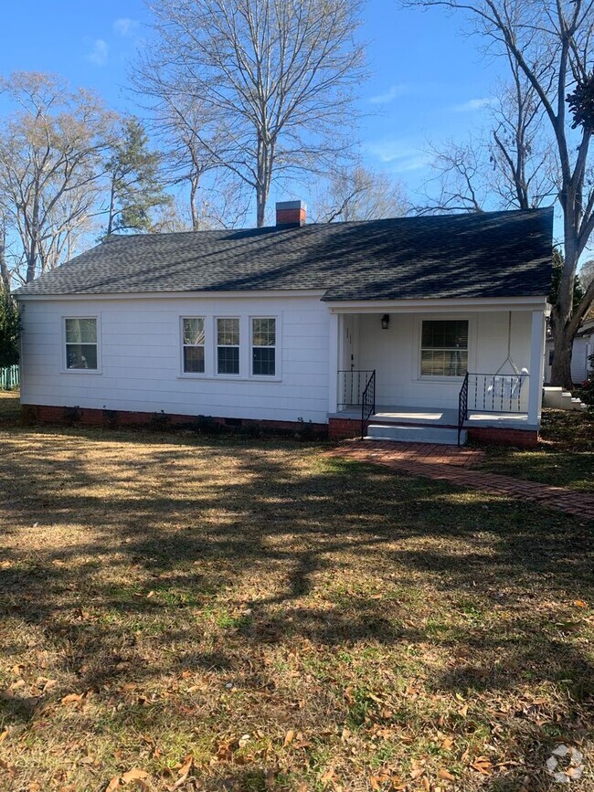 Building Photo - Beautiful Remodeled Cottage Rental