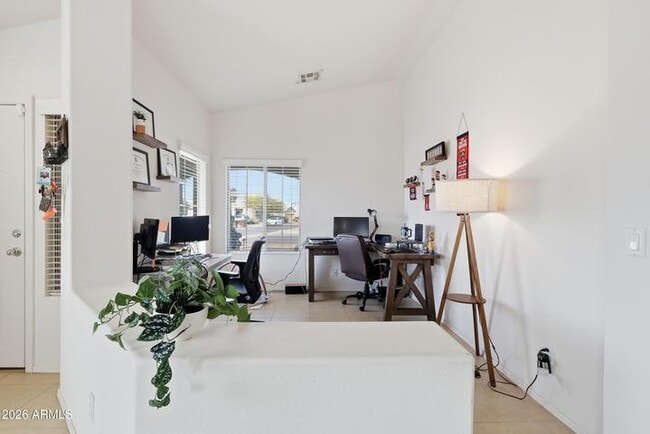 Photo - 2013 W Prospector Way