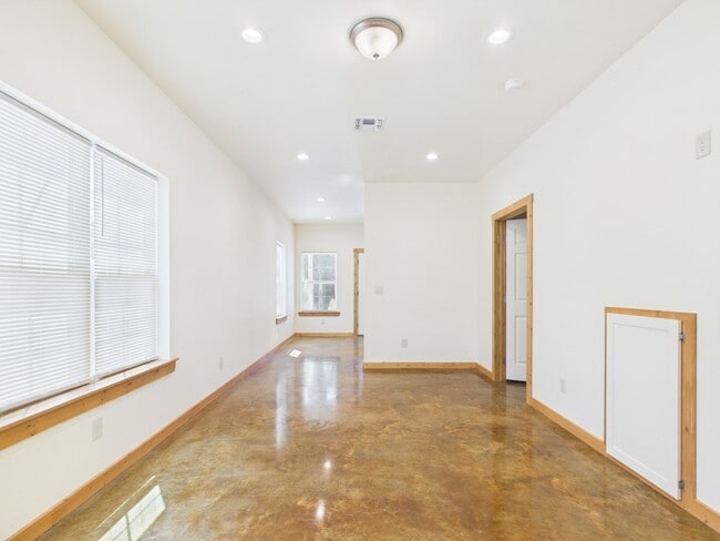1124 Thiele Ln