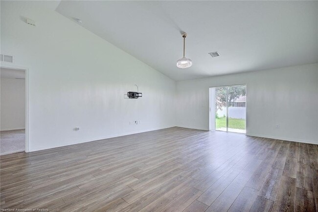 4550 San Ignacio Dr