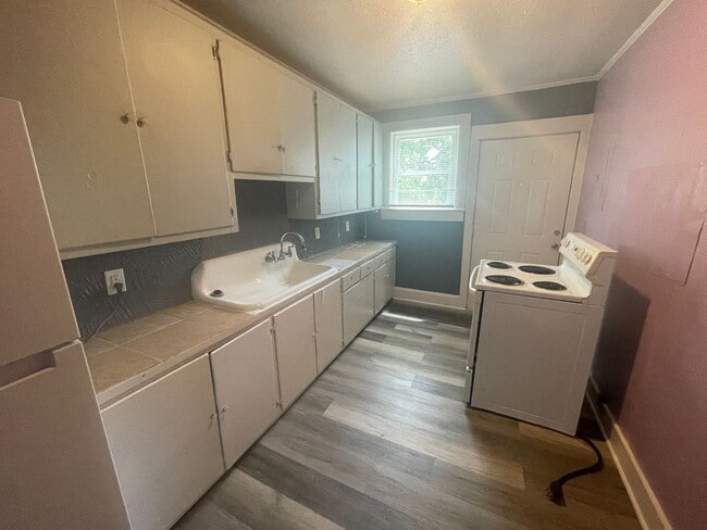Photo - Affordable 1 Bedroom Apartment in Concord!!