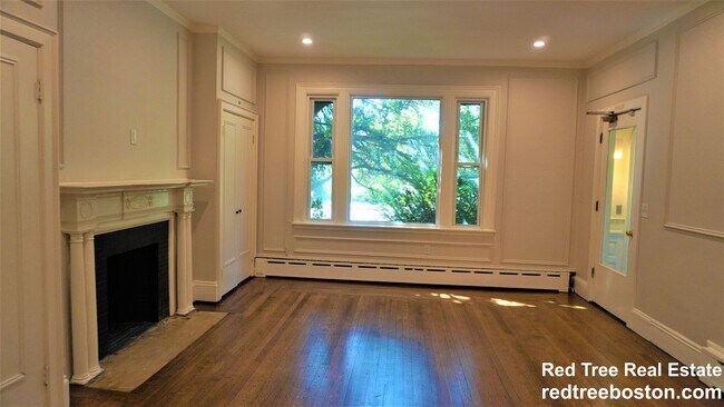 Photo - 1712 Beacon St Unit 3-bed 1-bathU1 Brookline