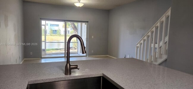 Photo - 211 Mallory Ct