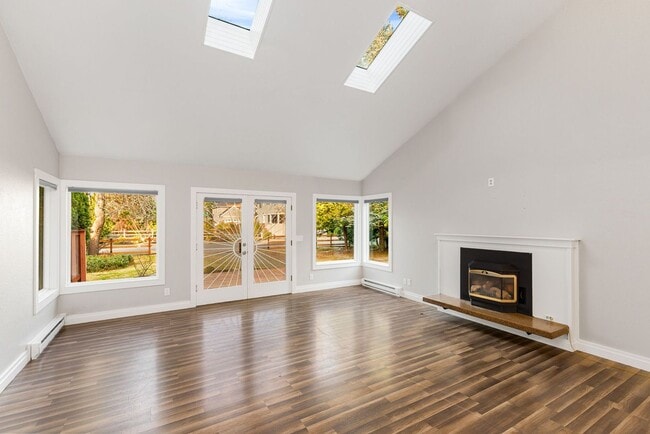 Photo - Wonderful 3BD Finn Hill Home in Kirkland with Garage!