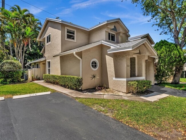 Photo - 2124 Discovery Cir W Townhome