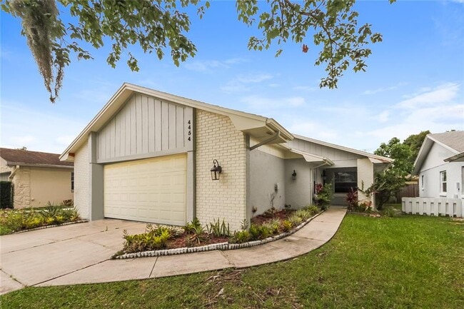 Photo - 4454 Sandhurst Dr