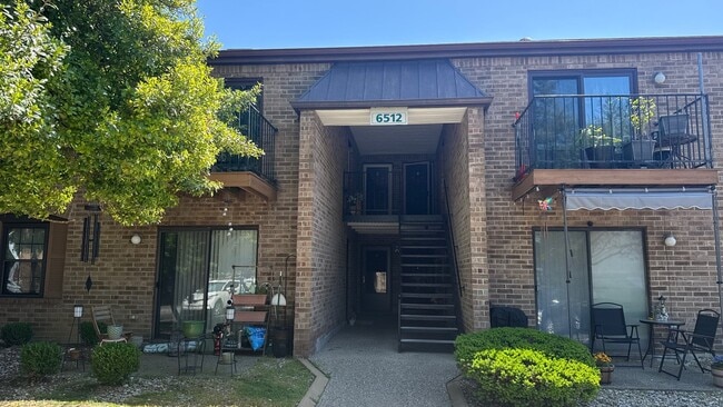 Building Photo - 6512 Six Mile Ln