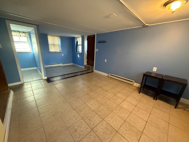 Photo - 4 L St Unit Lower