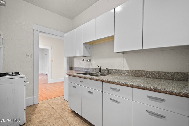 Photo - 1307 N Ochoa St