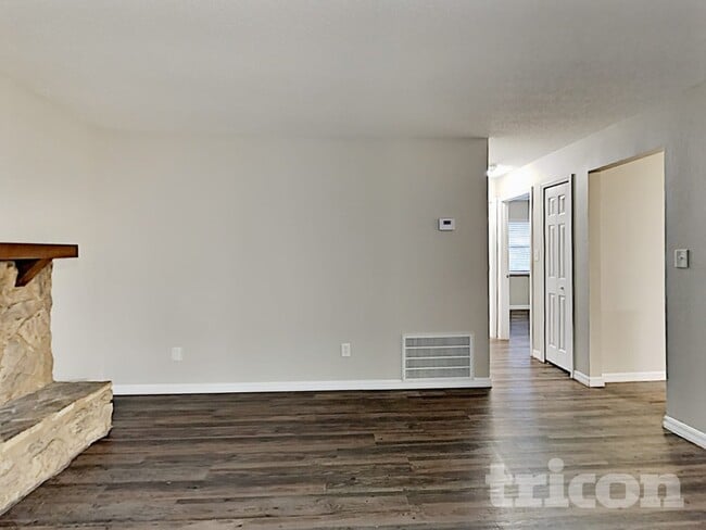 Photo - 725 Cheetah Trail