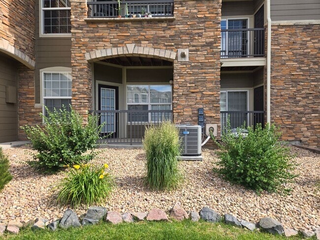 Building Photo - Beautiful 2 Bed, 2 bath condo